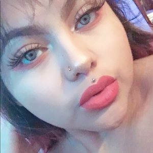 Meet your Posher, Jenny